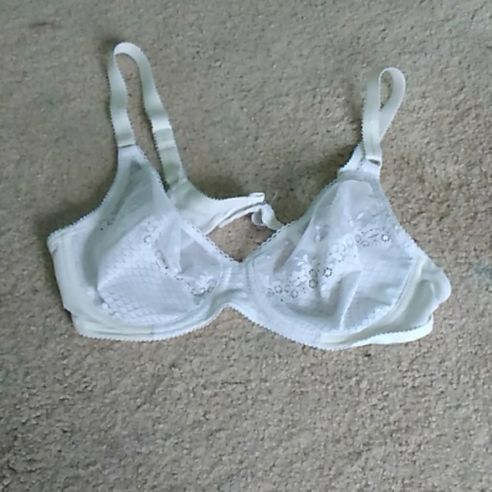 vs bra